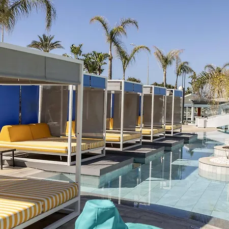 Hotel Faros 4*