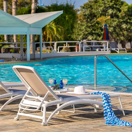 Hotel Faros 4*