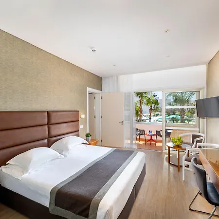 Hotel Faros