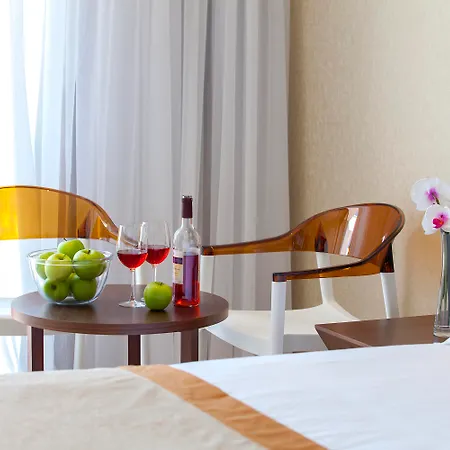 Hotel Faros
