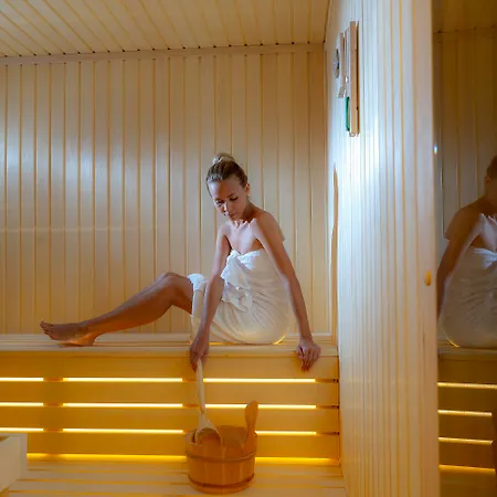 Hotel Faros