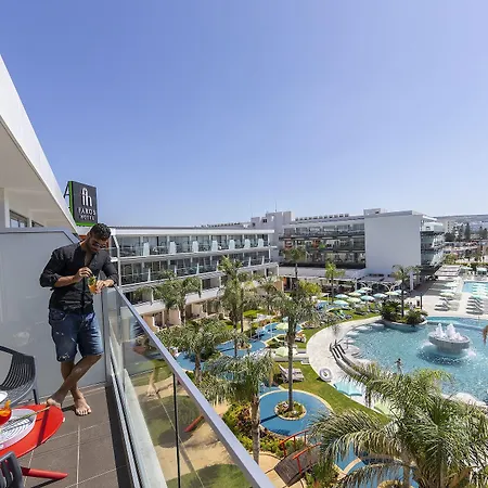 Faros Hotel