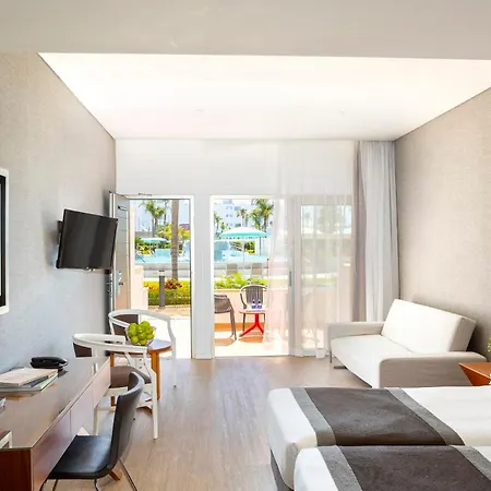 Hotel Faros 4*